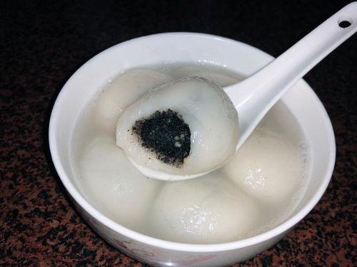 娱乐吃瓜酱芝麻汤圆,娱乐吃瓜酱的独特风味之旅  第1张
