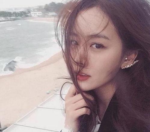 娱乐吃瓜网名大全女生,女生专属的趣味标签盛宴 第1张 娱乐吃瓜网名大全女生,女生专属的趣味标签盛宴 第1张