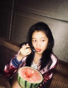 娱乐吃瓜酱的画面图片,揭秘娱乐圈幕后故事 第2张 娱乐吃瓜酱的画面图片,揭秘娱乐圈幕后故事 第2张