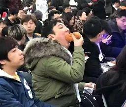 饭后娱乐吃瓜群众图片,揭秘“吃瓜群众”的欢乐时光 第2张 饭后娱乐吃瓜群众图片,揭秘“吃瓜群众”的欢乐时光 第2张