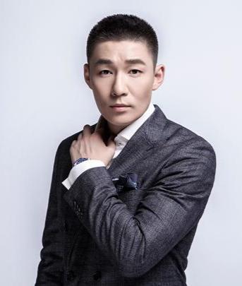 娱乐吃瓜君男演员,男演员背后的故事与成长历程 第2张 娱乐吃瓜君男演员,男演员背后的故事与成长历程 第2张