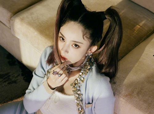 娱乐吃瓜姐娜扎,娱乐圈的瓜田女王，揭秘明星背后的故事  第2张