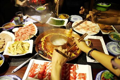 娱乐吃瓜酱吃火锅,娱乐吃瓜酱带你探秘火锅江湖  第2张