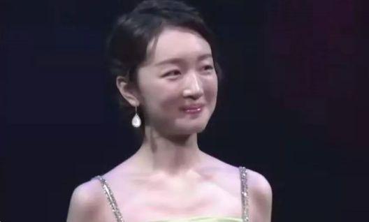 娱乐吃瓜中年女艺人,中年女艺人的娱乐圈奋斗与成长 第2张 娱乐吃瓜中年女艺人,中年女艺人的娱乐圈奋斗与成长 第2张