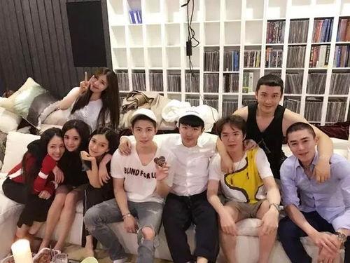 娱乐圈孩子吃瓜,明星育儿背后的故事与争议 第3张 娱乐圈孩子吃瓜,明星育儿背后的故事与争议 第3张