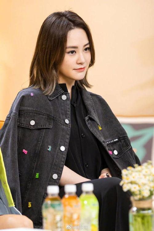 娱乐吃瓜女明星定位,吃瓜女明星的幕后故事与真实生活 第1张 娱乐吃瓜女明星定位,吃瓜女明星的幕后故事与真实生活 第1张