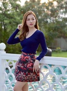 娱乐吃瓜酱92岁超模,跨越时代的时尚传奇，优雅与坚韧并存”