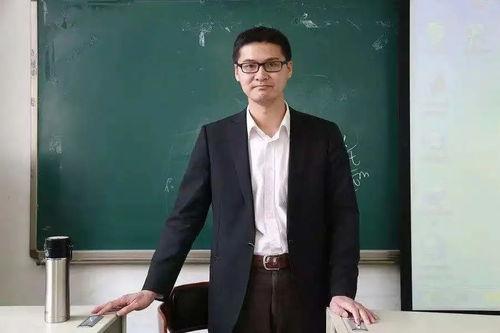 娱乐吃瓜酱罗翔,娱乐吃瓜界的法学大师 第2张 娱乐吃瓜酱罗翔,娱乐吃瓜界的法学大师 第2张