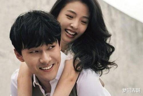 娱乐圈吃瓜夫妻,揭秘明星夫妻的甜蜜日常与幕后故事 第2张 娱乐圈吃瓜夫妻,揭秘明星夫妻的甜蜜日常与幕后故事 第2张