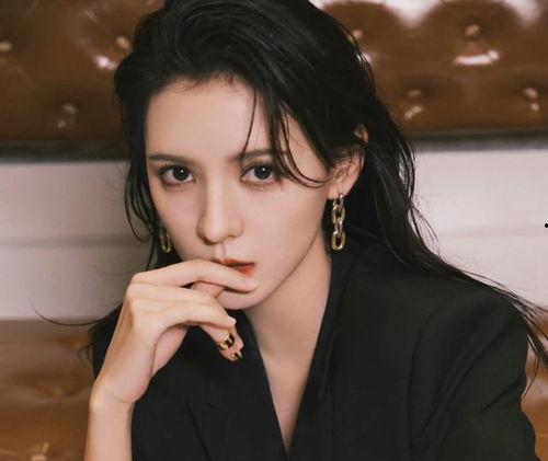 张予曦娱乐吃瓜,幕后故事与精彩瞬间  第1张