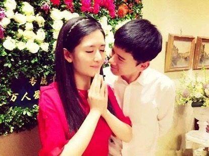 娱乐吃瓜真实事件,揭秘明星背后惊人真相 第2张 娱乐吃瓜真实事件,揭秘明星背后惊人真相 第2张